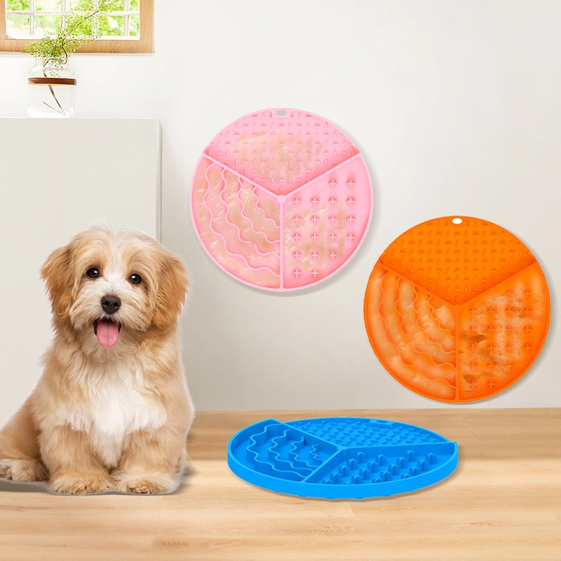 Round Multifunctional Pet Slow Feeder Lick Mat Round Multifunctional Pet Slow Feeder Lick Mat