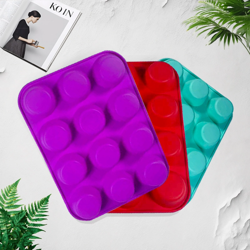 12-Cavity Silicone Muffin Pan