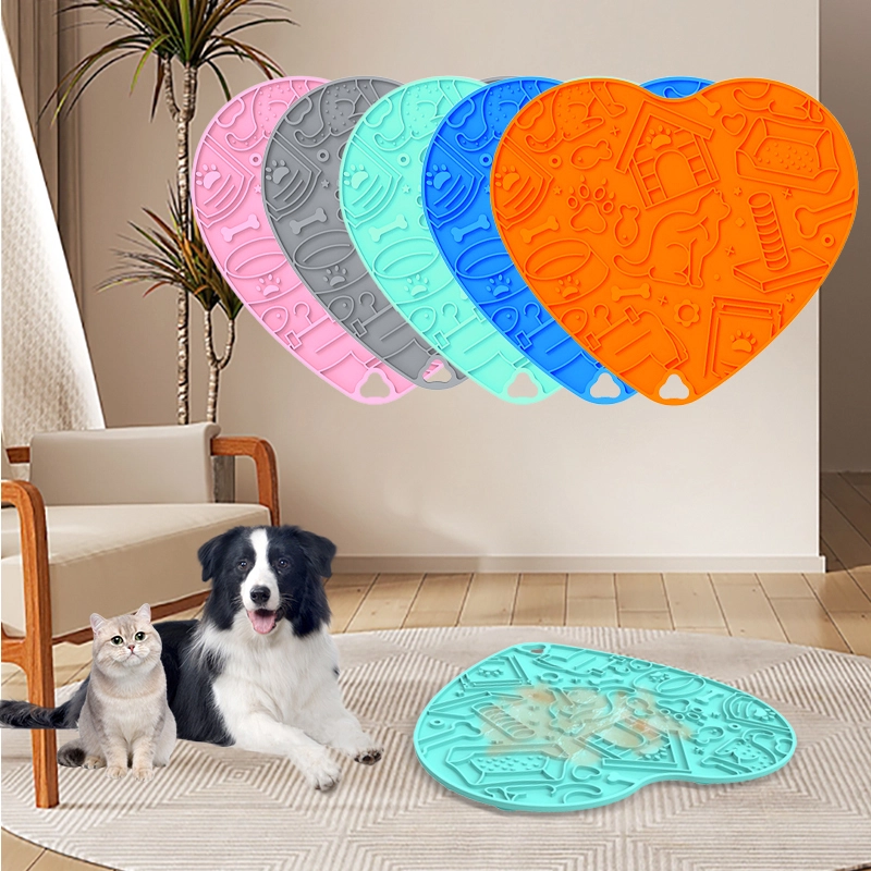 Heart-Shaped Silicone Pet Licking Mat